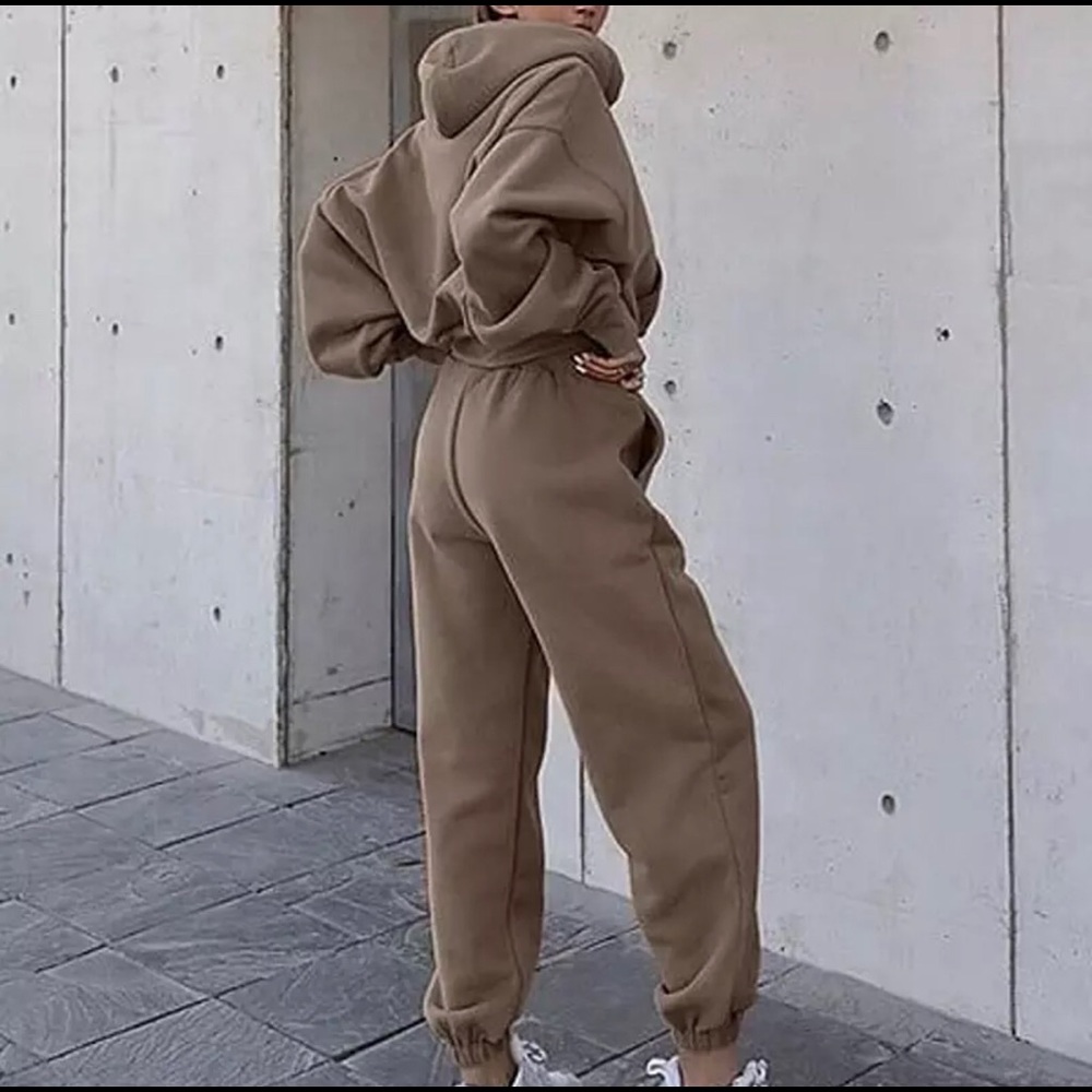 Chocolate brown cropped co-ord sweatsuit